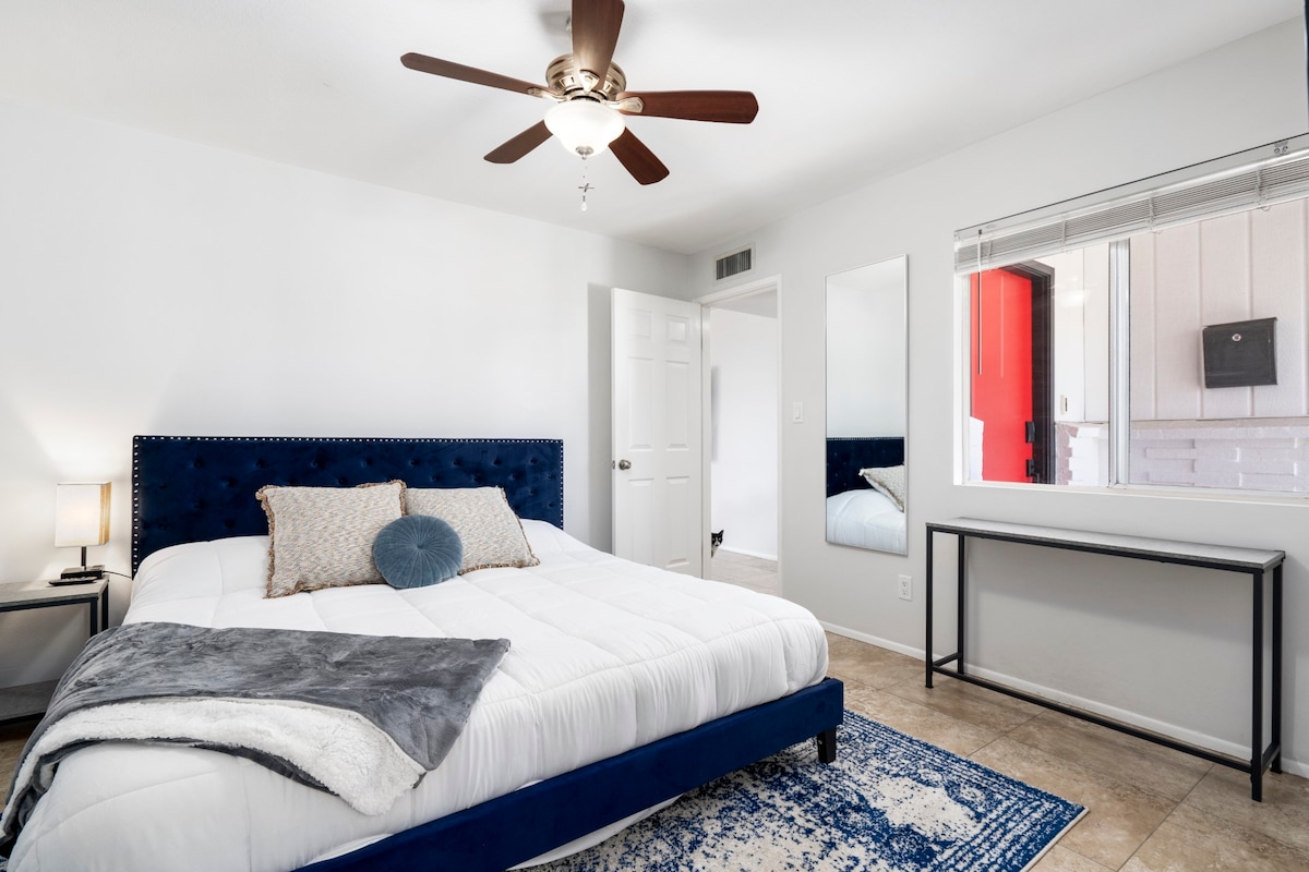 King Size Bed with Casper Memory Foam Mattress