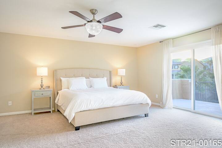 The Calvert Modern Oasis in Henderson (HEATEDPOOL) gallery image 5