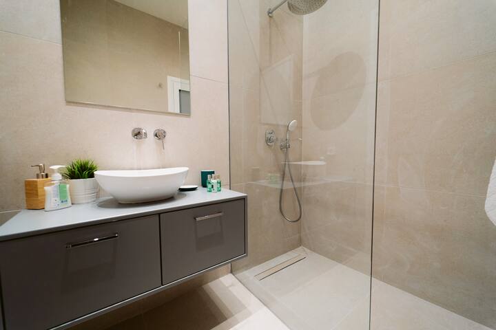 Koukaki Urban House gallery image 5