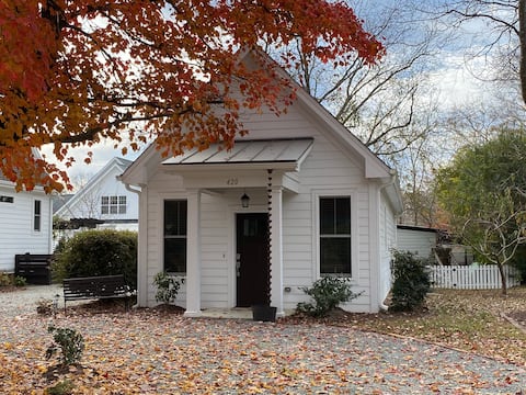 Tilly Guest House - Downtown Apex