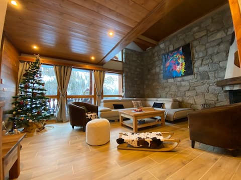 Private chalet for 14 people