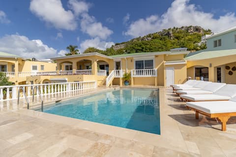 Sunset Cove Villa | Breezy Seaside Escape