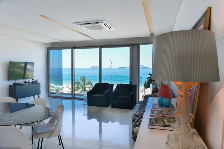 Leblon, Best Ocean Front, five star Stay!