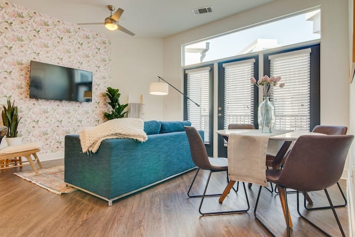 Penthouse❤️nashville W/pool & Steps 2 Broadway - Nashville, TN