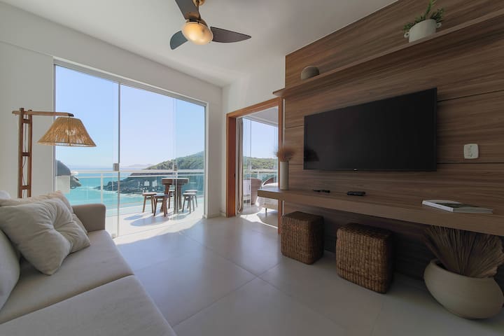 Entire home with 2 bedrooms in Armação Dos Búzios - ❤❤ Ocean Front Unit in Buzios – Praia Caravelas ❤❤