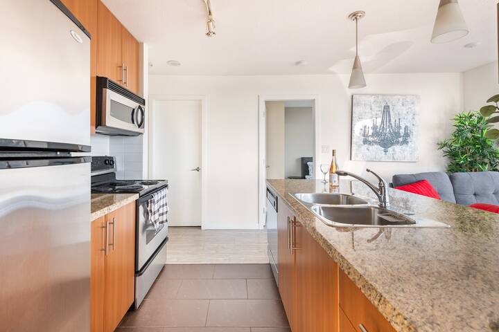 3-Bed, 2-Bath Condo with Pool & Scenic Views! gallery image 4