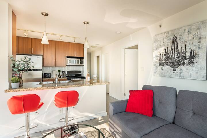 3-Bed, 2-Bath Condo with Pool & Scenic Views! gallery image 5