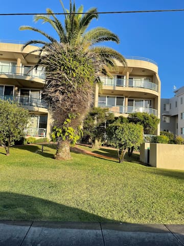 Tuncurry Rockpool 3 Bedroom Unit Newly Renovated gallery image 2