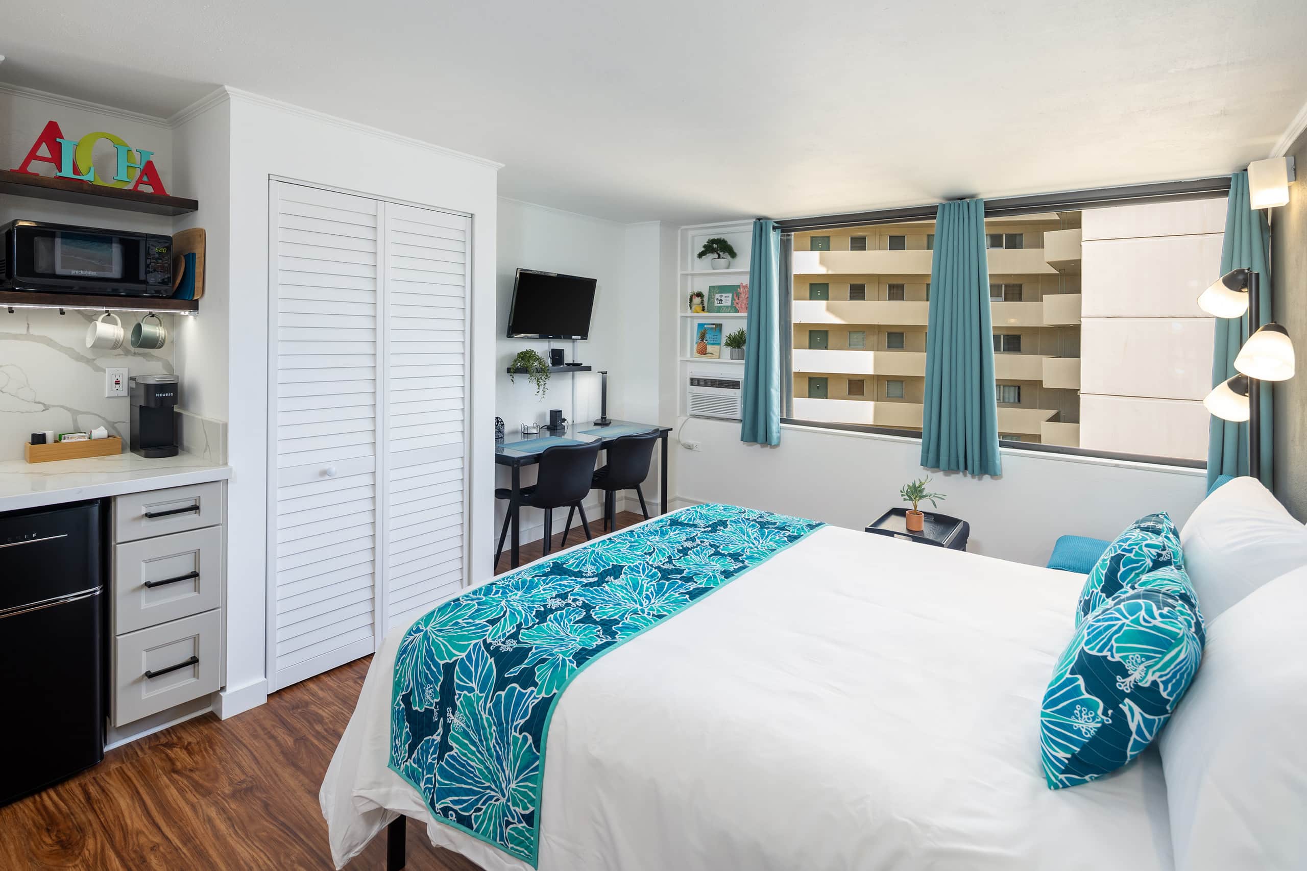 Condo in Honolulu · ★4.76 · 1 bedroom · 1 bed · 1 bath - Image 6