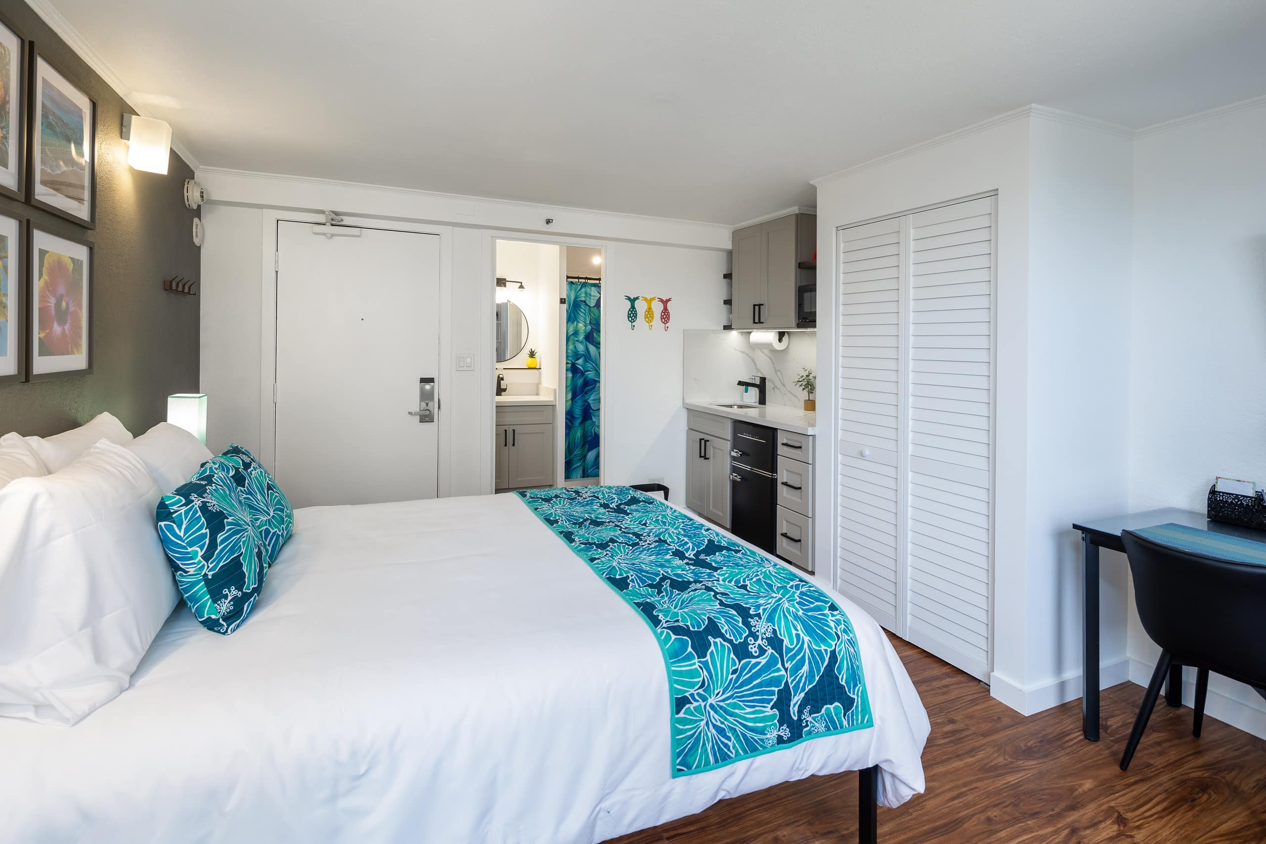 Condo in Honolulu · ★4.76 · 1 bedroom · 1 bed · 1 bath - Image 24