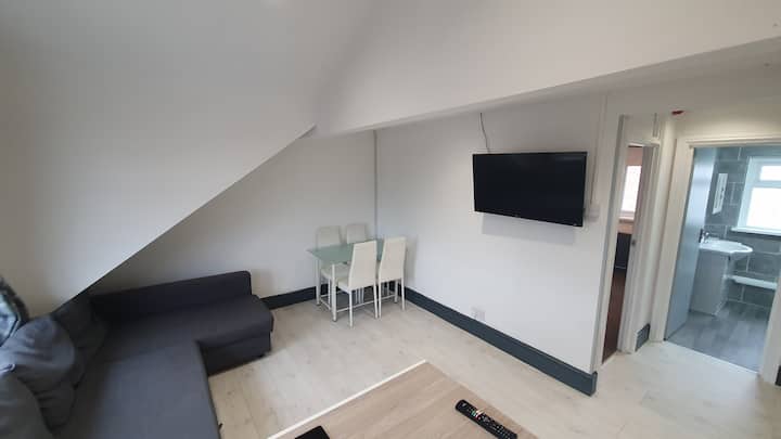 Modern One Bedroom Apartment - Cardiff