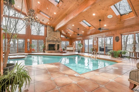 Daisy Glen Retreat: Amazing indoor pool