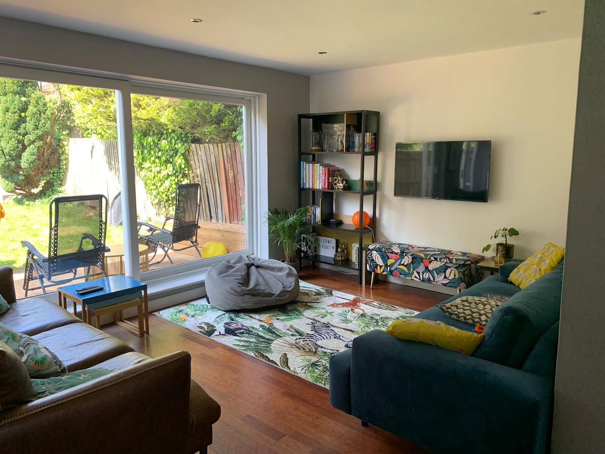 Popular Airbnb listing: Lovely residential home Hove in Newtimber