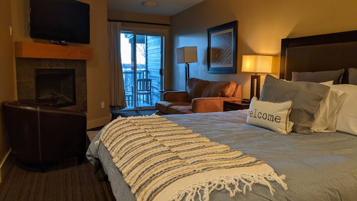 Ocean view room with king size bed, twin sofa bed, 3 piece bathroom, private balcony and electric fireplace