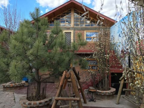 Popular Airbnb listing: Cabaña Raso: Personal and relaxing space! in Creel