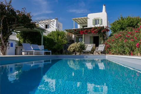 Paros, The Argia House: Summer, Sea, and Idleness