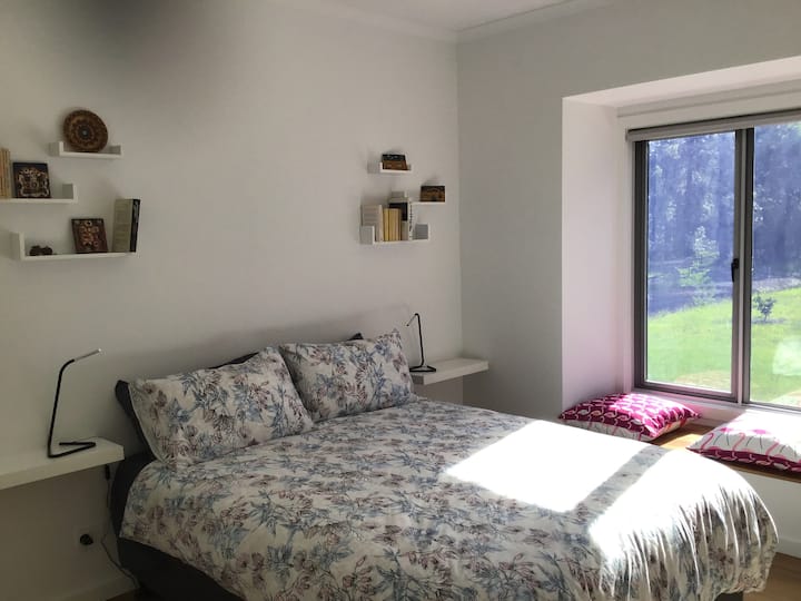 Slaapkamer 2 met queensize bed