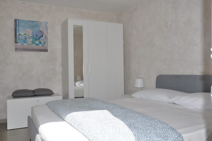 פרטי המיטה והארון