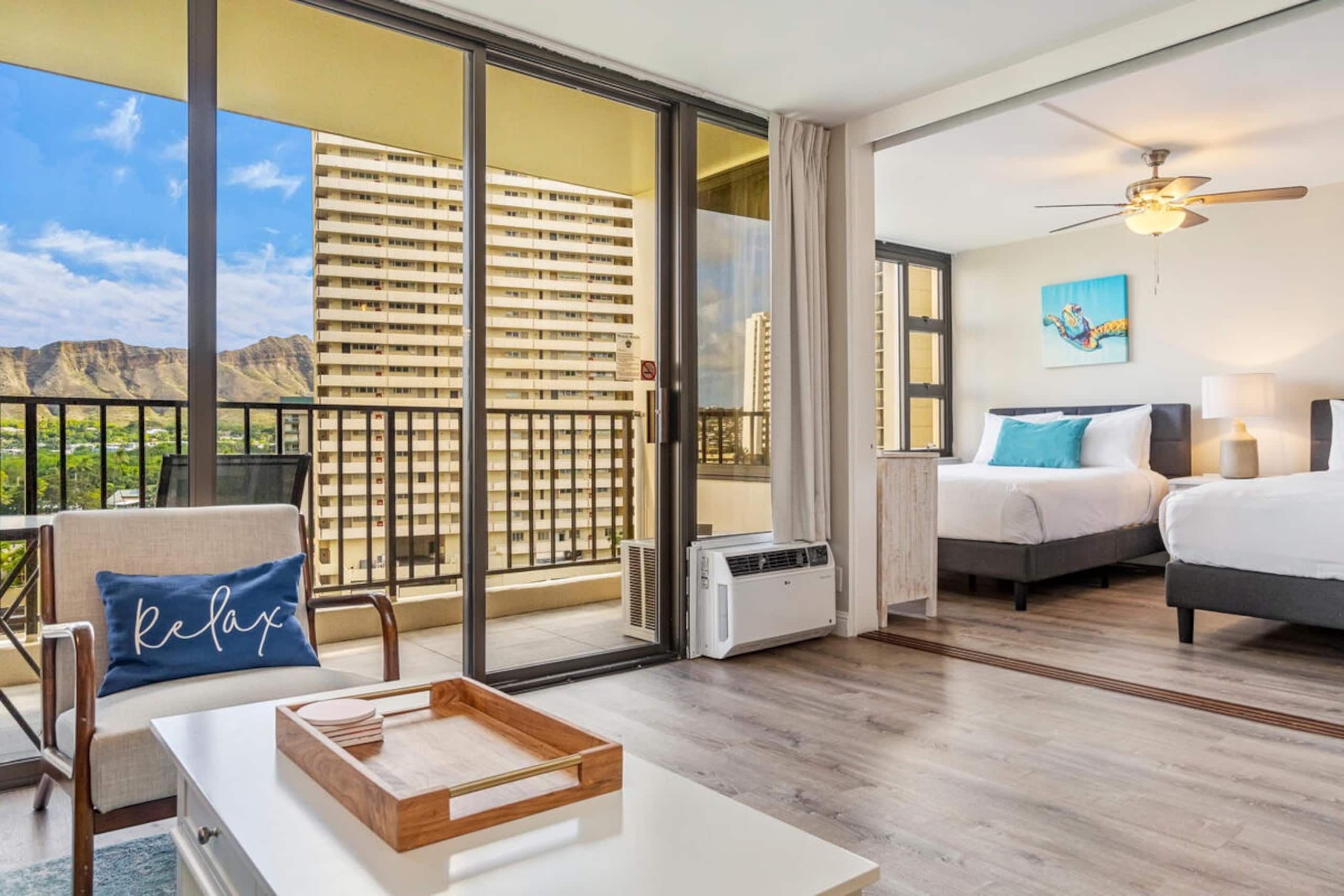 Newly renovated condo at the Waikiki Banyan - Image 7