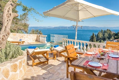 Villa Maltezos. Villa close to Levrechio beach.