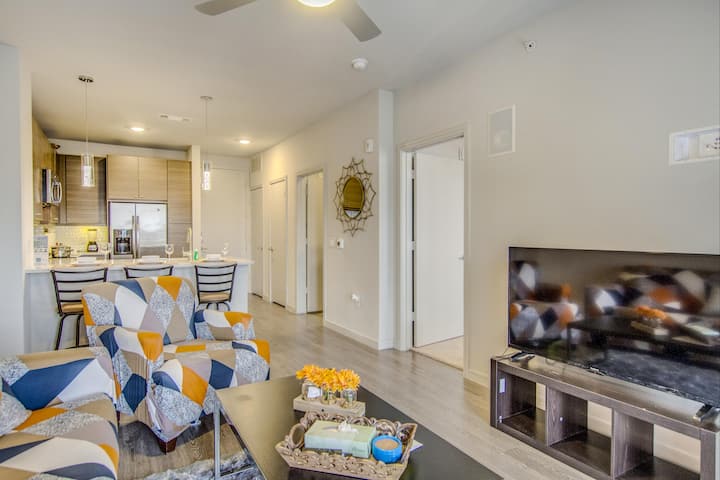 ✭✭✭  Modern | 2 Tv | King | Free Parking | W/d ✭✭✭ - Dallas, TX
