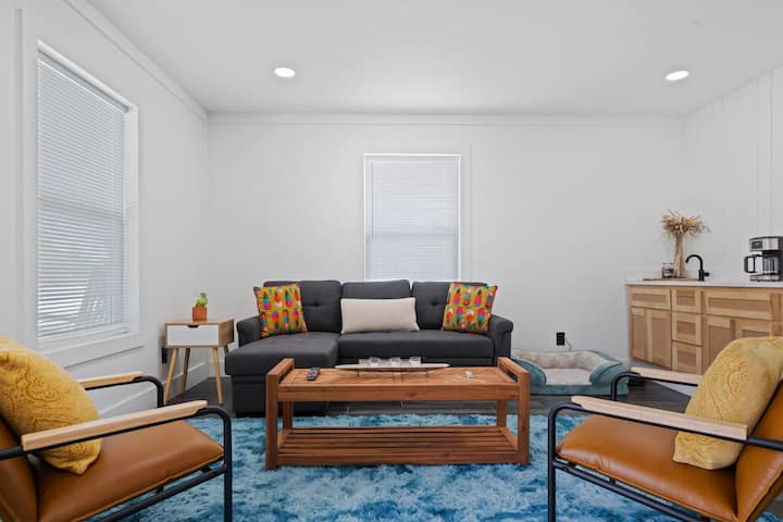 Kerrville Bubbles Bungalow - Kerrville, TX