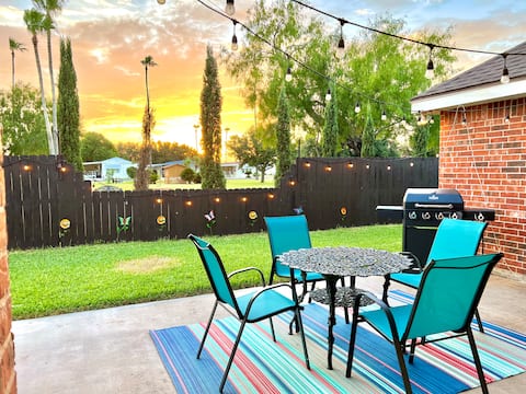 La Casita, cozy 3 bedrooms, 2.5 bath with BBQ pit