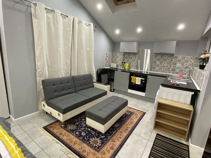 Brownhills Vacation Rentals & Homes England, United Kingdom Airbnb