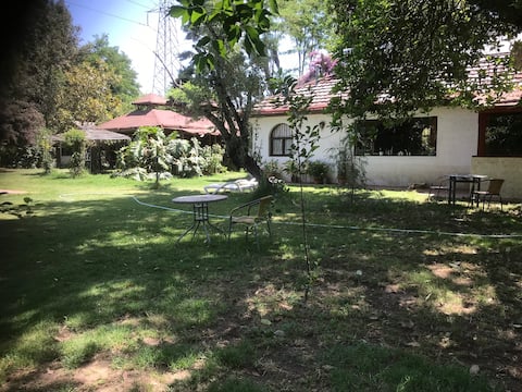 Nice house with garden, pool, tennis and more.