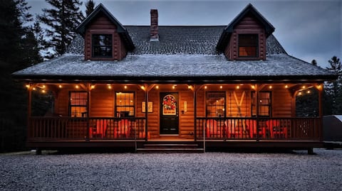 Evergreen Lodge-Rangeley Cabin, 3 bedroom & Loft