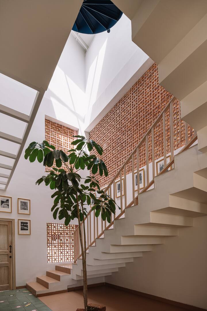 stairs to the bedrooms