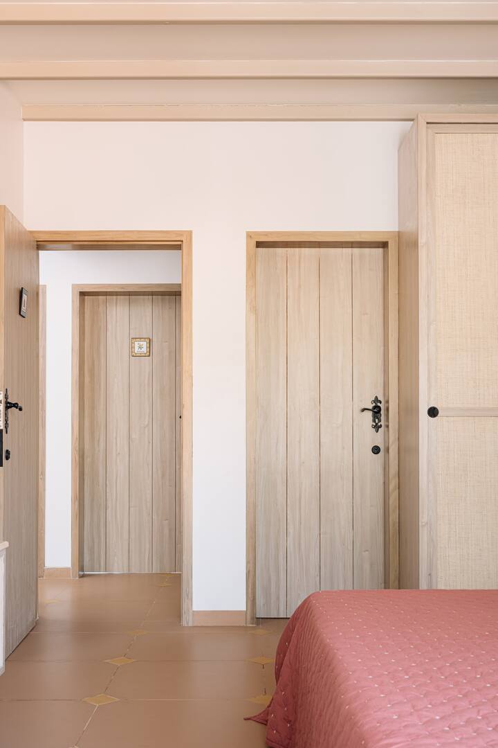 'Bougainvillea' room
