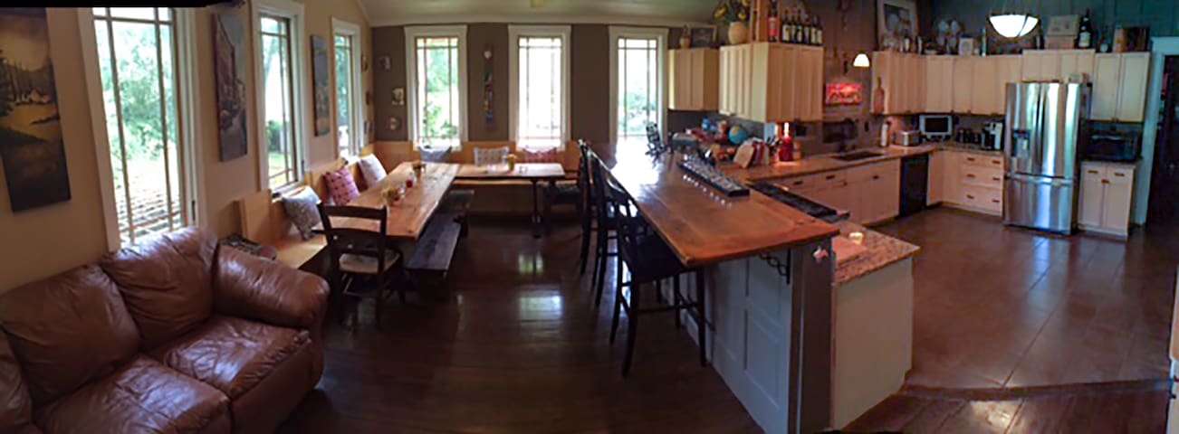 12 South Bungalow gallery image 4