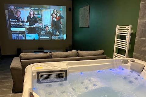 Warm house with a hot tub