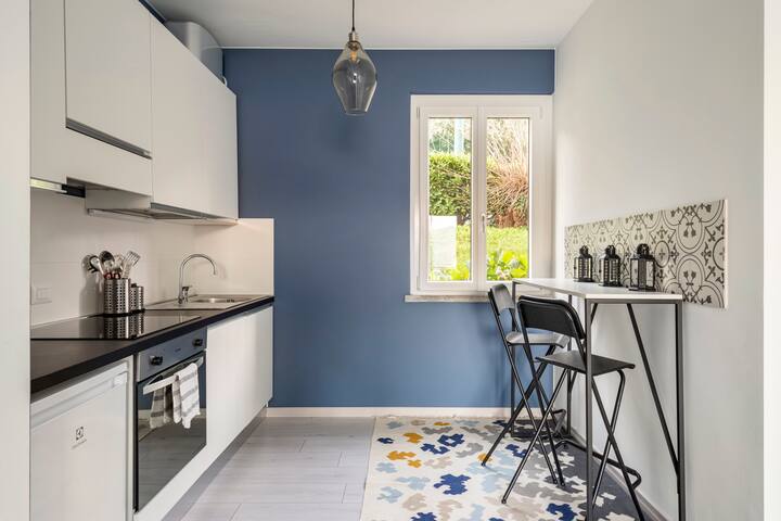 Happy Guest Apartments – Blue Apartment gallery image 5