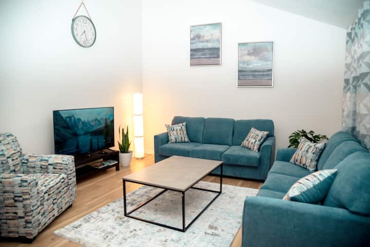Cozy 3 Bedroom With Pool Table - 5 Min To Falls - Niagara Falls