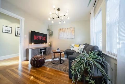 Sensory Serenity: Parking/Netflix/Wi-Fi/Frag-Free