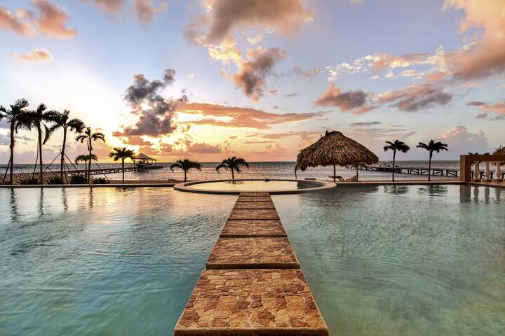 Pool & Beach Walkout Suite – Casa Del Sol Naciente gallery image 2