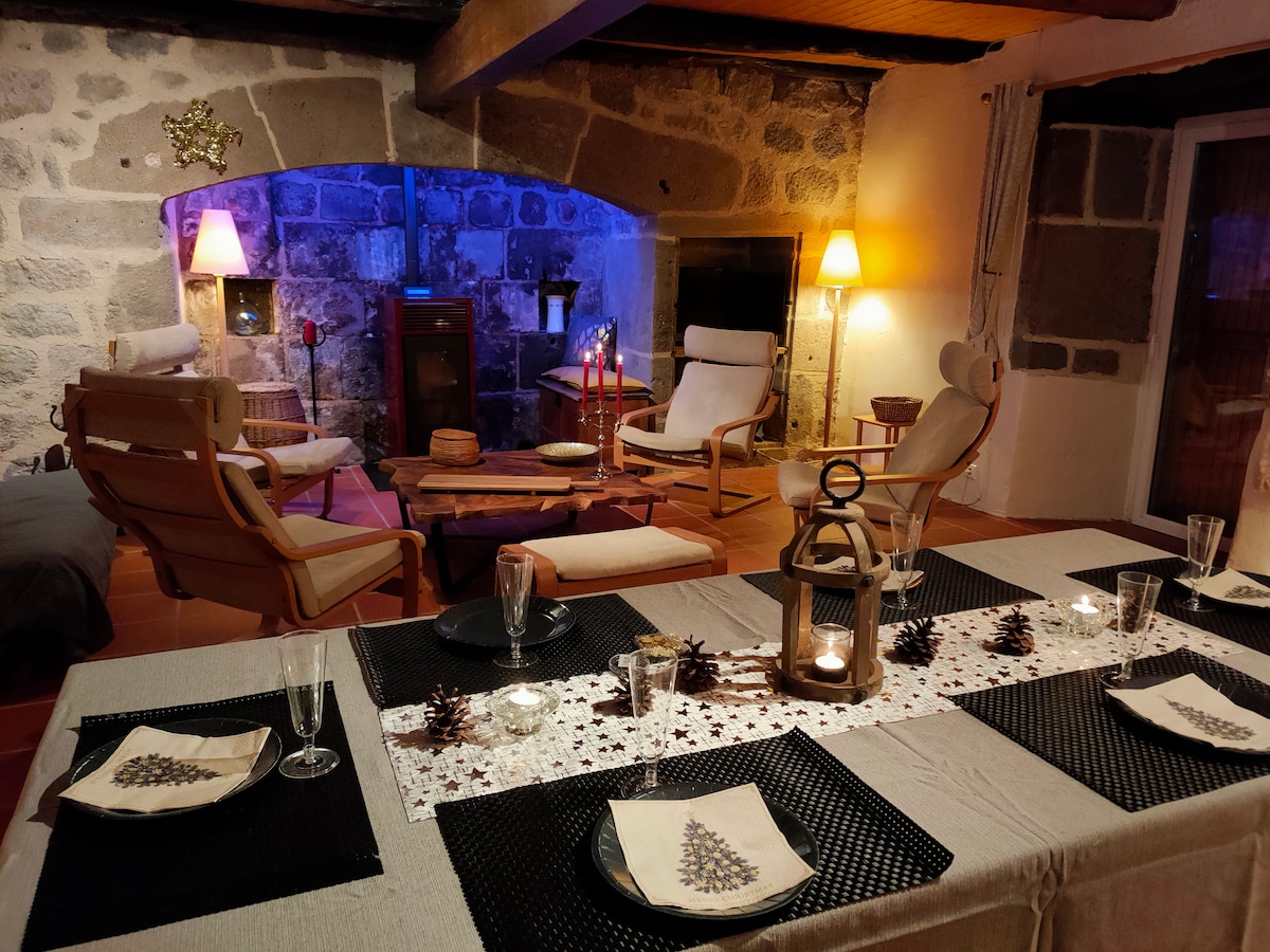 Top performing Airbnb: Vacation in the heart of the Cantal mountains in Cantal