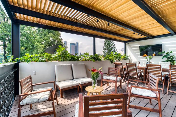 20 Guest Full Condo: 10BR/10BA w/private Rooftop. gallery image 5