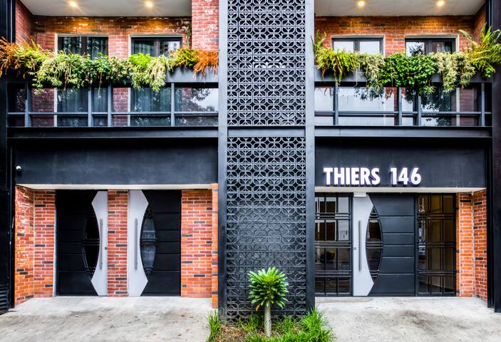 20 Guest Full Condo: 10BR/10BA w/private Rooftop. gallery image 3