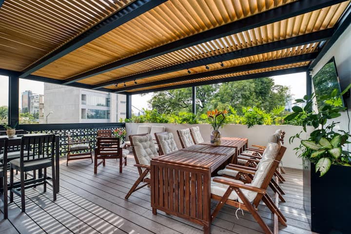 20 Guest Full Condo: 10BR/10BA w/private Rooftop.