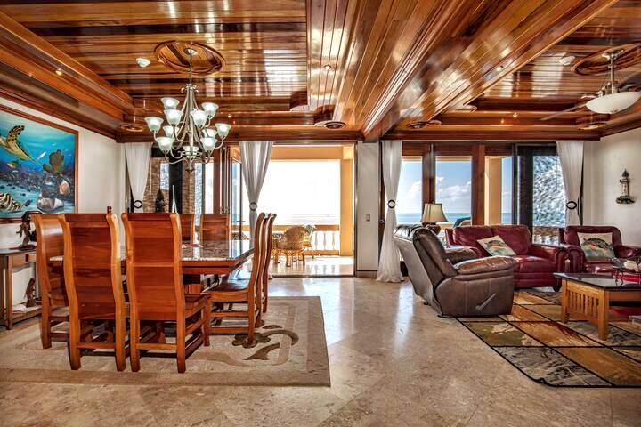 Sea Renity- Top Floor Luxury Condo (3BDR) gallery image 3