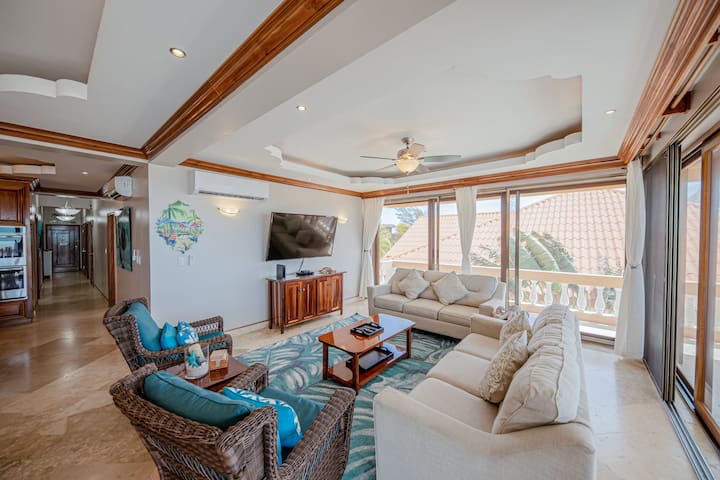 Isle Be Back – Luxury Beachfront Residence