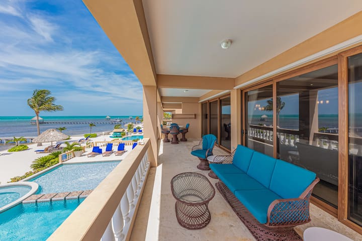 Isle Be Back – Luxury Beachfront Residence gallery image 3