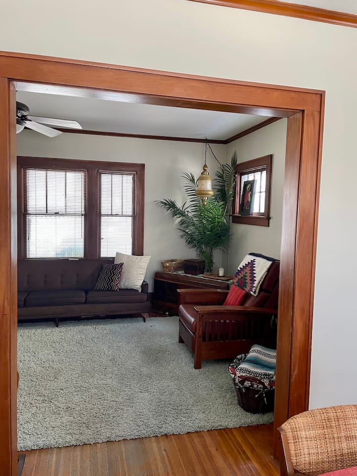 Entire Charming Historic Home Near Uofr/rit/strong - Rochester, NY