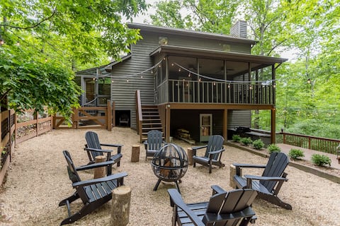Outdoor Kitchen-Firepit- Deck-Gameroom-3 Levels