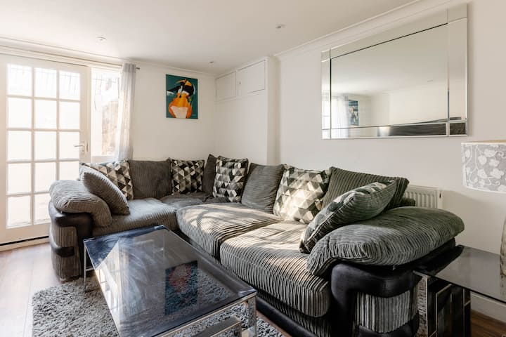 Entire Cosy 4 Bed House In Quiet Neighbourhood - Londres