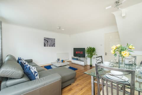 Popular Airbnb listing: Beautiful 3 Bed House with Amazing Views Dartford in Wilmington
