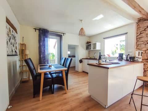 Charming single-story, garden and terrace - Countryside
